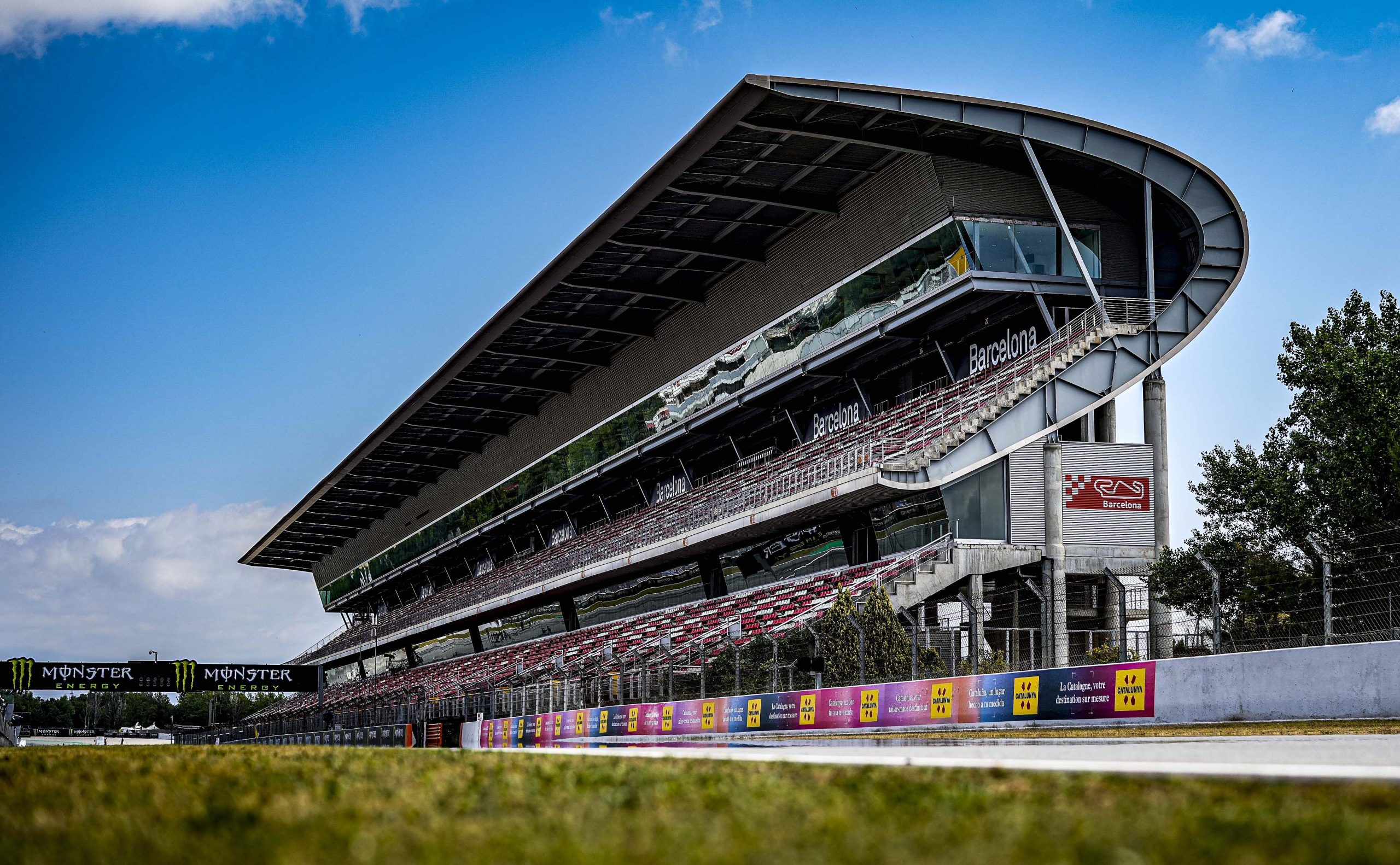 Toyota leads BMW into the inaugural 2026 FIA WEC 6 Hours of Barcelona, with Hypercar and LMGT3 titles at stake and a charity walk.