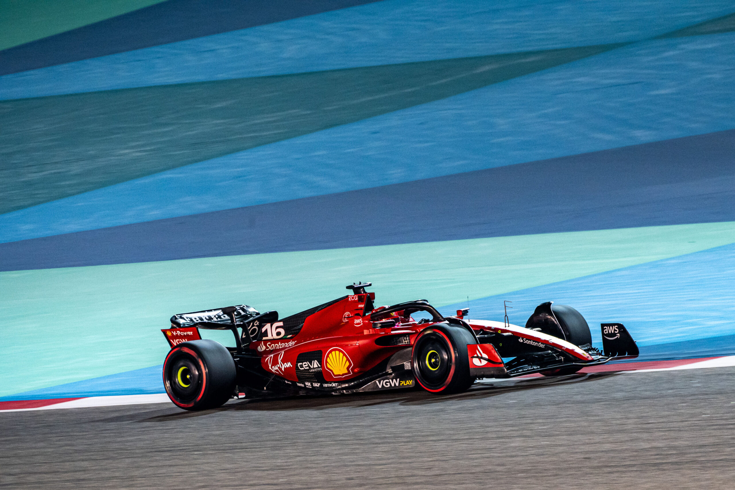 Vasseur “convinced” Ferrari’s lack of race pace in Bahrain “not a ...