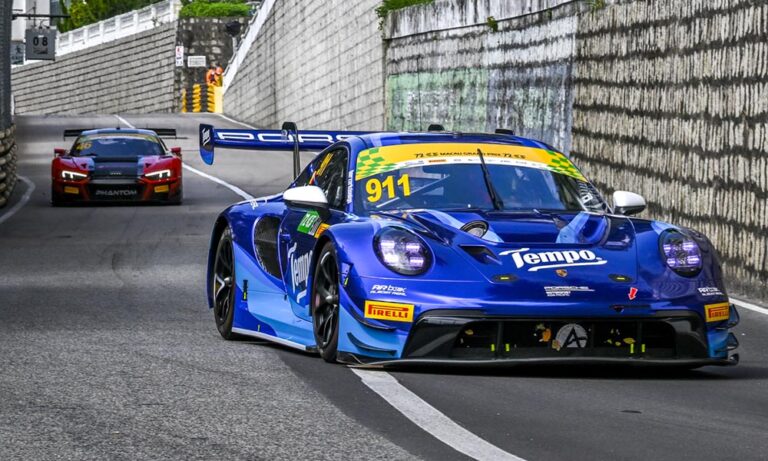 Alessio Picariello in the No.911 Porsche led FP2 of the FIA GT World Cup during the Macau GP