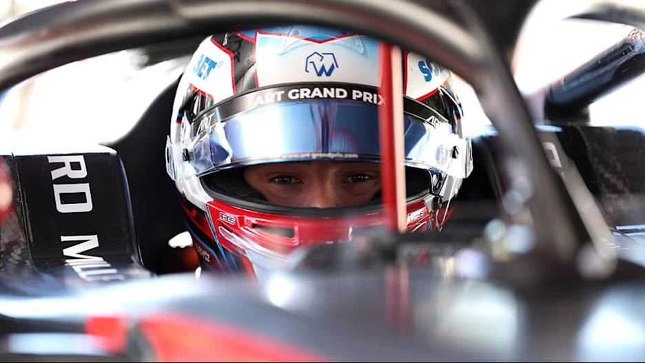 Maciej Gładysz impresses on 2026 F3 debut in Melbourne with P5, showing strong pace, composure and a clear focus on consistency.