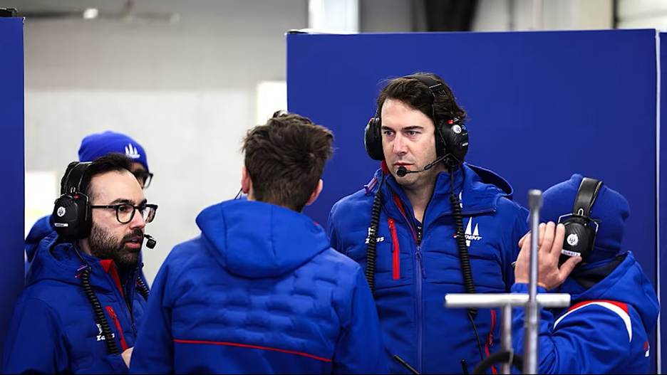 Laurens van Hoepen finishes P2 in Miami Sprint as Trident celebrates back-to-back podiums, signalling a strong F2 start.