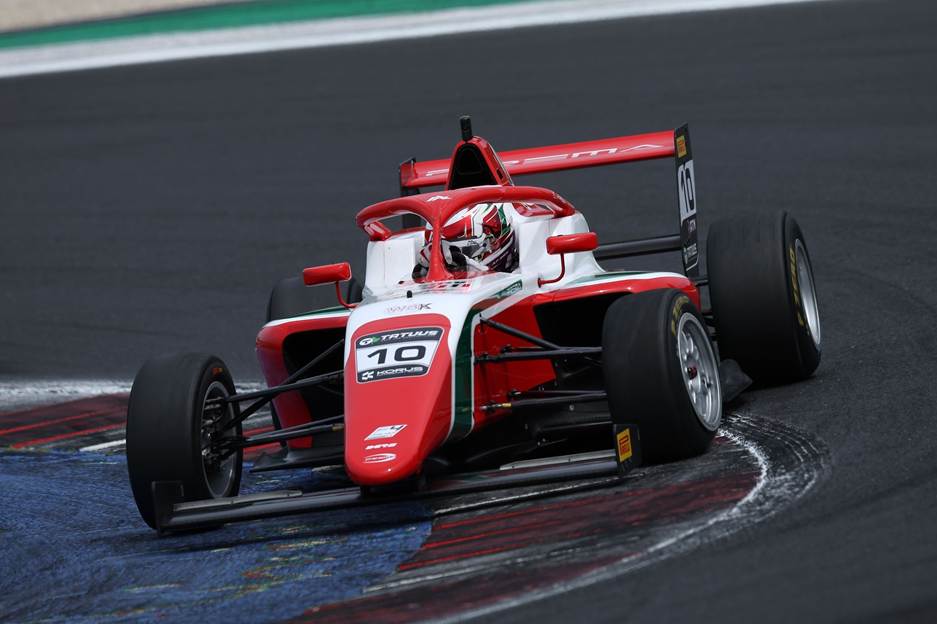 Aksoy leads 2026 Italian F4 after a dramatic Misano opener, with PREMA Racing on top and US Racing, Maffi Racing chasing hard.