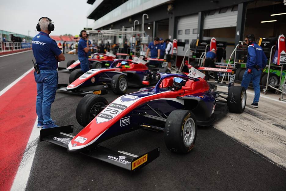 Aksoy leads 2026 Italian F4 after a dramatic Misano opener, with PREMA Racing on top and US Racing, Maffi Racing chasing hard.