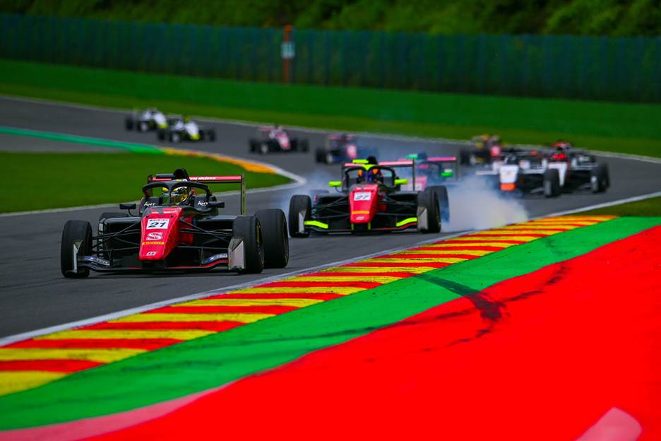 Rui-Heng Yeh swept Euroformula Open Round 2 at Spa, taking pole and three wins to extend his championship lead.