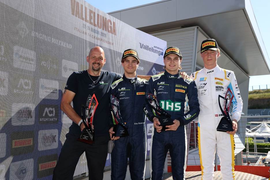 Sammalisto dominates Vallelunga with three wins as Aksoy keeps the Italian F4 points lead by six points.