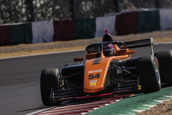 Omiya and Horachi claimed 2026 FRJC Round 2 wins at Suzuka as Miura kept the championship lead after two tense races.