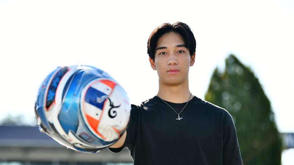 Tasanapol Inthraphuvasak (Campos Racing 2025) shows helmet.