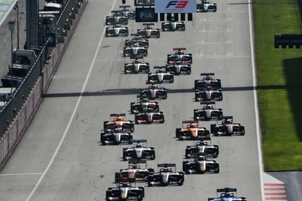 The 2025 F3 Championship fight is underway.