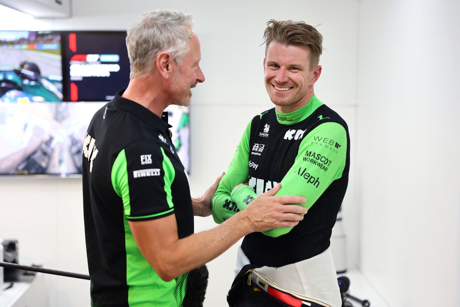 Jonathan Wheatley with Nico Hulkenberg at 2025 Spanish GP, Sunday