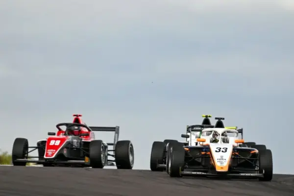 Jasser Iskander starts 2026 GB4 Race 3 from pole at Donington Park as penalties and the 103% rule reshape Sunday’s final starting grid.