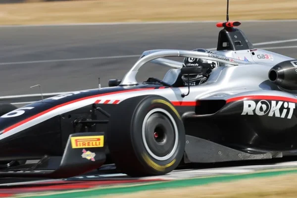 Deagen Fairclough topped all three Thursday GB3 tests at Donington, beating Flynn Jackes by 0.118s in the combined order.