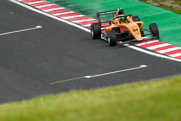 2026 | GB4 | Oulton Park | Qualifying | Green snatches pole as O’Grady heads Race 2 grid Fred Green claimed pole position for Race 1 at Oulton Park with a last-gasp lap, while Alex O’Grady secured pole for Race 2 after a closely fought 2026 GB4 Qualifying session.
