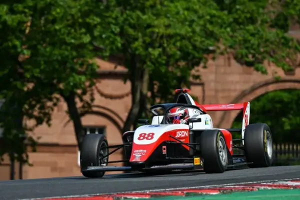 Fortec’s Martin secures maiden GB4 top-10 finish with standout Oulton Park drive Jordyn Martin stormed from 15th to secure her maiden GB4 top-10 finish at Oulton Park in a breakthrough drive for Fortec.