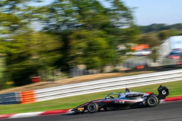 Deagen Fairclough takes a record-breaking GB3 double pole at Brands Hatch, beating Rowan Campbell-Pilling in both Qualifying sessions.