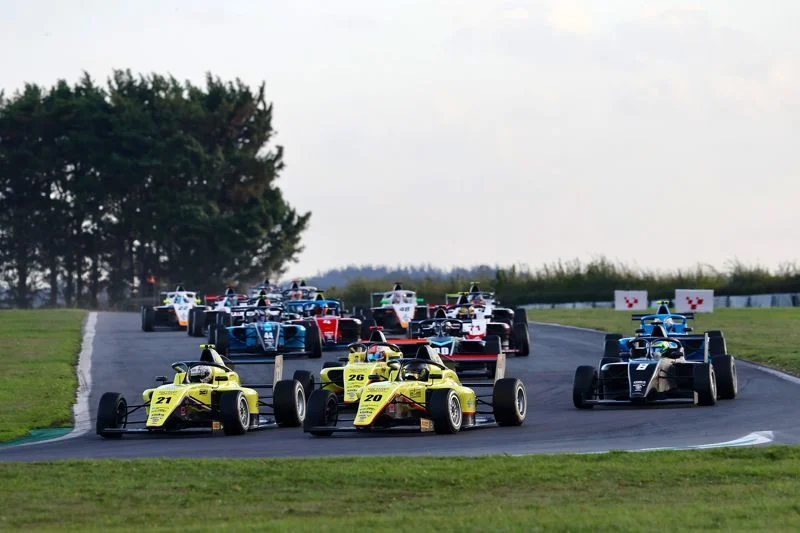 2026 GB4 Winter Series review and final standings as Jesse Phillips wins dramatic Snetterton title after four competitive rounds.
