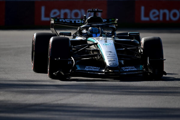 F1 | 2026 Canadian GP | Sprint Race results George Russell won the 2026 F1 Canadian GP Sprint Race after a tight early battle with teammate Kimi Antonelli, with Mercedes controlling the race from lights out.