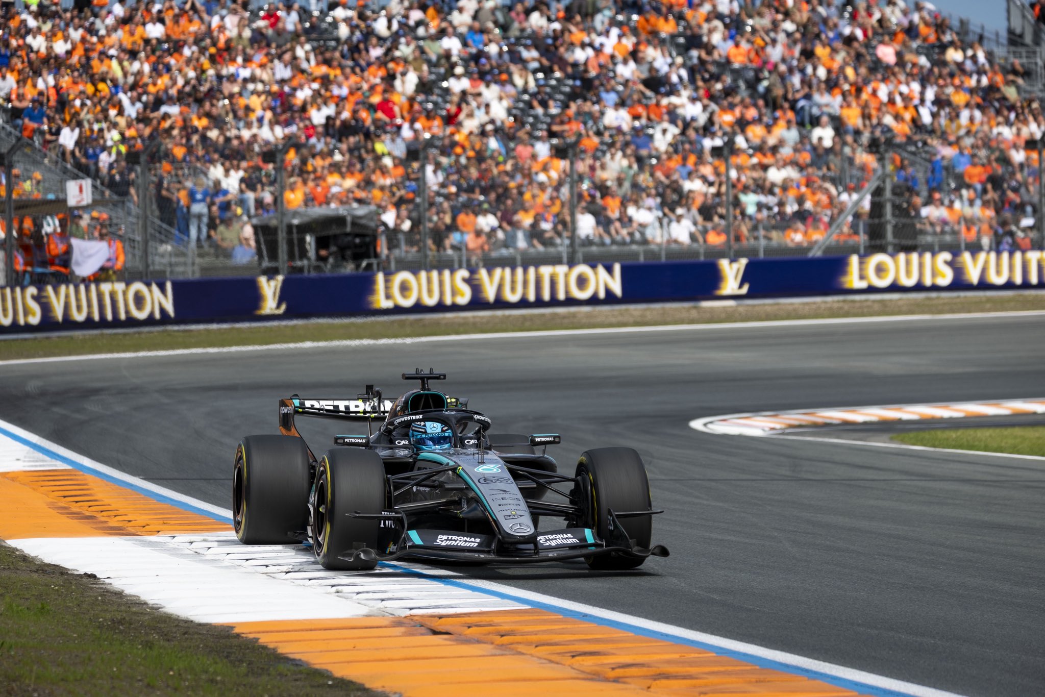 George Russell took Sprint pole during 2026 F1 Dutch GP Sprint Qualifying, beating Lando Norris by 0.041 seconds with Leclerc, Piastri, and Antonelli completing a tightly-packed top five.