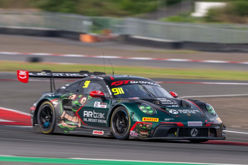 Huang and Ghiretti lead GTWC Asia after Round 2 at Mandalika, while Phantom’s wins tighten the 2026 title fight.