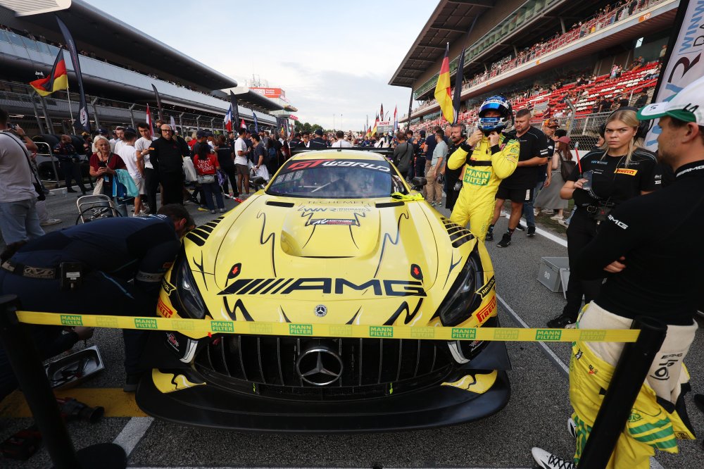 Barcelona settles the 2026 GTWC Europe Sprint Cup titles and reshapes the Overall standings before the Portimão finale.