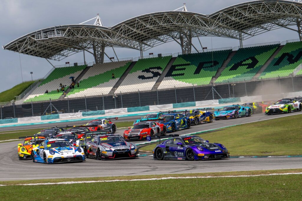 Sepang opener thrills as Absolute, Porsche and Origine share wins across dramatic 2026 GT World Challenge (GTWC) Asia races and sessions.