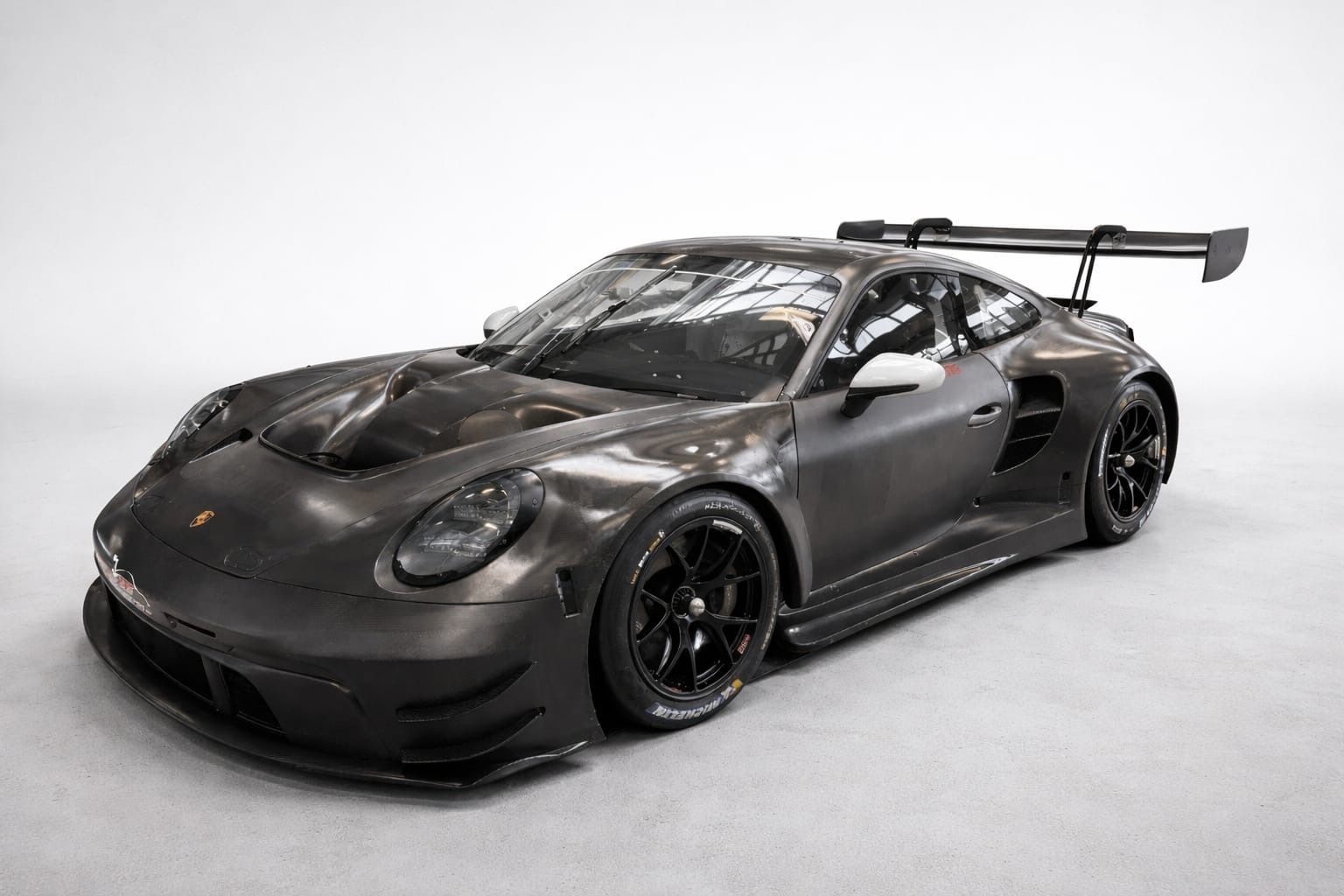ZRS Motorsport debuts in the 2026 International GT Open with a Porsche 911 GT3 R EVO for Pietro Armanni and Alex Fontana.